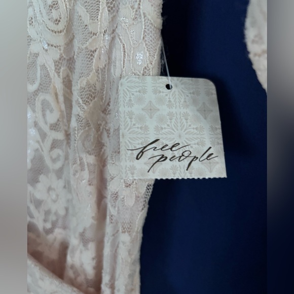 Free People Lace Wrap Dress Small NWT - Picture 2 of 4